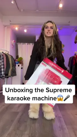 #supremeunboxing #karaokemachine #supreme 