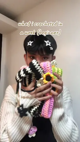 i still have 5 more beanies to make for my friends & a lot of other stuffs i want, but i’ll tone it down a bit since i don't want to have carpal tunnel 😆😆 #fyp #crochet #crochetersoftiktok 