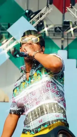 Tito El Bambino - Ricos y Famosos💸✍🏽 @TikTok #pt #fypシ #fyp #lyricscoto #foryoupage #titoelbambino #ricosyfamosos #foryou #fy #fyou #paratii #parati #4u #4you 