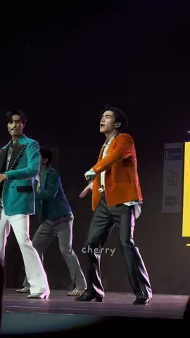 luỵ fourth nattawat nhảy stand by 🫠🫠🫠 cà giựt cà hẩy đồ đi 🥲😂 #fourthnattawat #geminifourth #myschoolpresidentonstaged1 