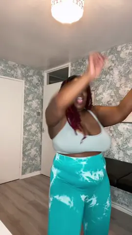 Bounce when she walk🚶🏾‍♀️🔥 #trending #dancechallenge #vibe #plussize #plussizeedition 