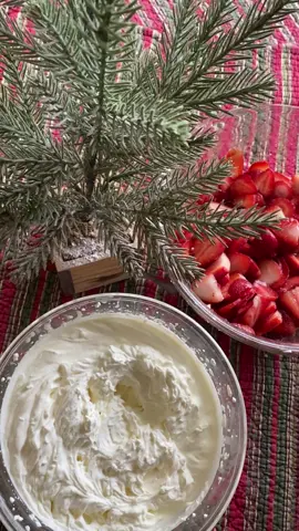 POV: You’re making strawberry shortcake for Christmas Eve🎄🎁cd: 279 days!☃️❄️ #christmas #foryou #baking #new #snow #viral #santa #holiday #fyp #christmasaesthetic 