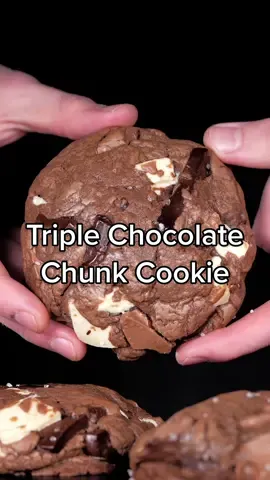 Triple Chocolate Chunk Cookies 🍪 #food #asmr #tiktokfood #foryoupage 