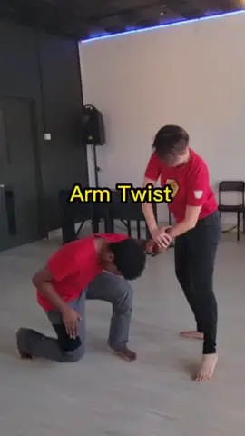 Sharing some self defense move for ladies! #fyp #protectingwomen #selfdefense #skills #besafe 