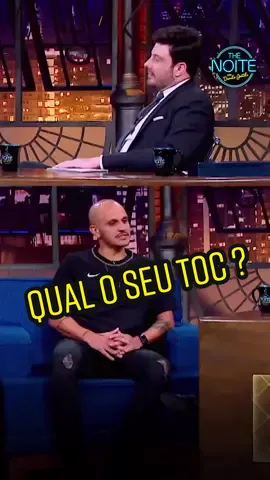 Vc tem algum toc ? 🖊 deixa nos comentários 💬#entrevista #resenha #toc #diferente 