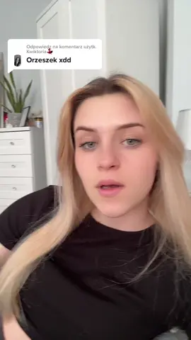 Odpowiadanie użytkownikowi @Kwiktoria💃🏽 Pamiętajcie, każda osoba jest inna i wyjątkowa, za nim ktos cos napisze niech przemysli dwa razy co druga osoba moze poczuc, postawcie na jej miejscu. W internecie kazdy bedzie Wam pisal uszczypliwe komentarze i nie dajcie siebie wyprowadzic z rownowagi, to NIE WASZA WINA, ze macie cos, czego ktos nie ma, nie zakrywajcie czegos, co moze Wam się podobac a innym nie. Cieszcie się z życia! Dziękuję❤️ #pępek #trend #fypシ #każdeciałojestpiękne #viral #hejt #inny #dlaciebie #foryoupage #foryou 