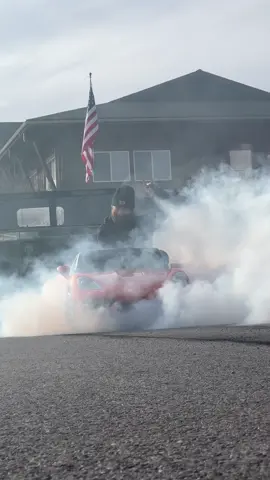 Once we’d had our fun with the new powerwheels, we roasted the wheels right off!  Stay tuned for more destruction, it didn’t end here 😆 #grindhardplumbingco #sentandbent #powerwheels #powerwheelsmods #burnout 