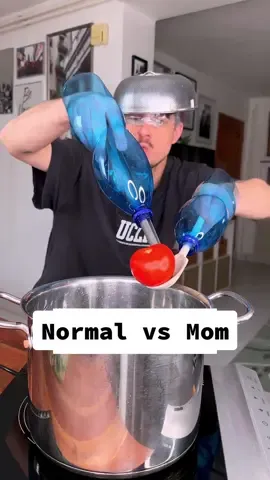 Mom's superpowers always on point🥘😌🤌❤️ . #momssuperpowers#momspowers#normalpeoplevsmom#momvsdadchallenge#momscooking#momscookingisthebest#mevsmom#mnam#chefkoudy#foodfun#funfood#normalvspsycho 