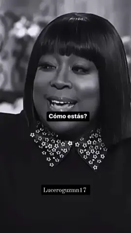 PARA REFLEXIONAR:  Cuando luces tu mejor sonrisa pero por dentro tu alma está rota en mil pedazos 🥺🥺 Ser amable no cuesta nada, tender tu mano o dar un abrazo aunque parezca que no, pero ayuda mucho, la felicidad la creas tú con tus gestos, no dejes que nada ni nadie te humille. Valórate porque la vida es una y solo tu eres quien lleva el timón, se feliz 🤗❤️