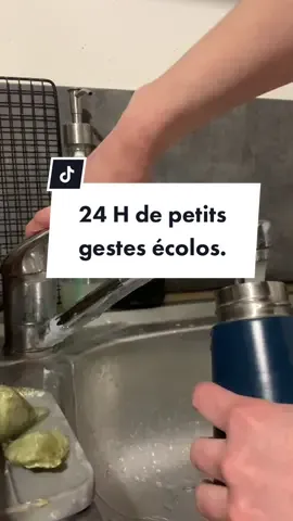Les petits gestes écolos que je fais en une journée. Tu veux un jour 2? 💚 #zerodechets#zerodechet#ecologie#ecolo. 