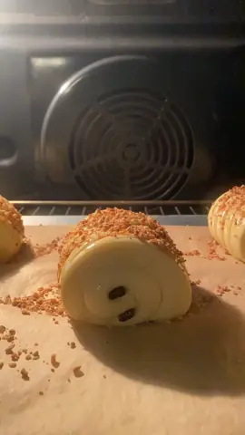 #pourtoi #foryou #timelapse #timelapsevideo #videofood #viennoiserie #pastry #croissant #sourdough #frenchpastry 