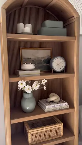 Styling my shelf for spring 🤍 #springdecor #neutralhomedecor #homedecor #neutralhome #homeinterior 