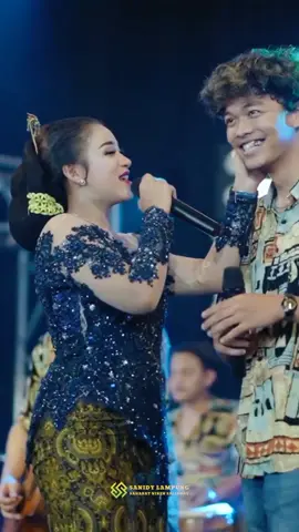 Judul : Raiso Dadi Siji Vocal : @Niken_Salindry_reall Feat Kevin Ihza Karya : Gendhut Gilaz Full Video Youtube Aneka Safari Records @ANEKA SAFARI RECORDS  . #raisodadisiji #raisodadisijinikensalindry #nikensalindryterbaru #nikensalindri #nikensalindry #nikensalindryofficial #nikensalindryfamily #sanidy #sahabatnikensalindry #sanidylampung #lampung