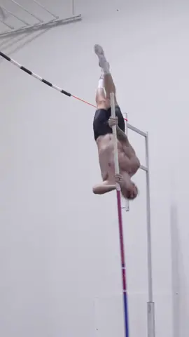Training with dead legs #polevault #risepolevault #risehigher #polevaultlife