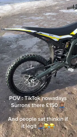 No brains cells 🤯😂 #fy #surron #fyp #viral #surronuk #surronlightbee #fail #surronx #surronlbx #surronebike 