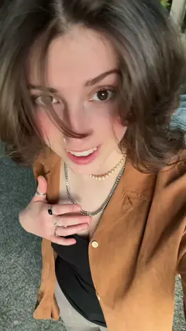 who wants to come to kareoke night with me?