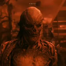 Max😪 #strangerthings #vecna #serie #mundoinvertido #katebush #anos80 #musicalegendada #maxstrangerthings 