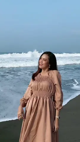 Dimana Hrithik roshan ku🌊✨ #fyp #fypシ #tiktok #bollywoodsong #india #indiatiktok #bollywood #kahonaapyaarhai #kahonaapyaarhaisong #ameeshapatel #hrithikroshan #agnesamaharani 