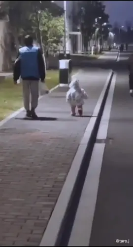 The original video 😁 #alicampbell #blackeyedpeas #girlwalking #childwalking #happy #happychild #littlegirlwalk #princess #littleprincess #girlfriend #qualitytime #happywalk #cheerful #original #originalsound #originalmusic #originalsong #originalvideo #originalclip #originalviral #originalviralvideo #originaledit #viraledit #viraltrending #trendingedit #trendingedits #trendingvideo #trendingviralvideo 