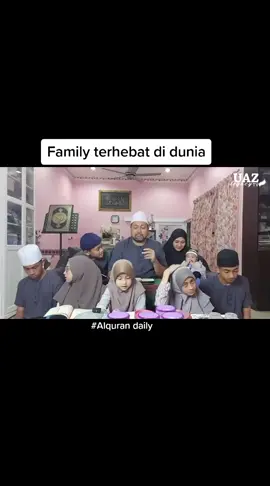Ustadz Azraie Malaysia,Family terhebat di Dunia,Mengenalkan tarannum Alqur'an kpd Keluarganya.Masyaallah Tabarokallah#family #familyalquran #alquran #AQUAUVAirPower #metoosmile #viralvideo #foryoupage #tiktok #ramadhan2023 #sholawat #funny #malaysia #malaysiatiktok 