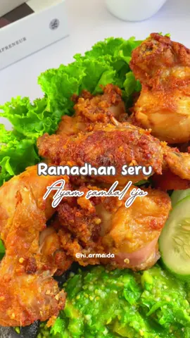 Ayam sambel ijooo. Juara bgt deh ngabisin stok nasi di rumah 🥰 Btw masak nasinya aku pakai Rice Cooker MIYAKO dengan Panci NANOAL 10x Lebih Tahan Lama Cookerware MIYAKO dengan Bibir Tuang yang bikin minyak gak bleber waktu di tuang 🥰 @Miyako Indonesia #RiceCookerMiyako #CookwareMiyako #miyakoindonesia 
