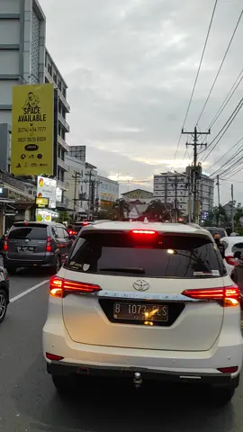 mentahan jalan-jalan pake grab / gojek motor di stasiun tugu Jogja #AQUAUVAirPower #metoosmile #kaliurang #nikahmuda #staycation #jogjapanas #merapierupsi #merapi #domainesia #fyp #mentahanestetik #estetik #kaesang #yogyakarta #mentahanjalanjalan #bahanmentah #KelayaBubblePop #mentahankatakata #bahanedit 