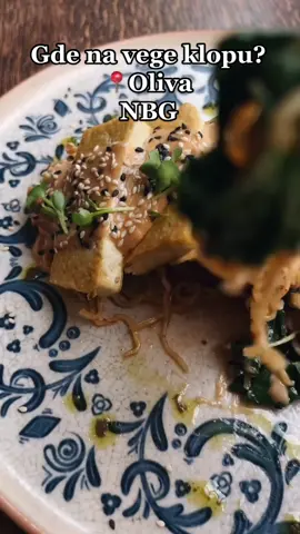 Rezerviši sto putem naše aplikacije i za tebe nema gužve, tvoj sto te čeka u svakom momentu! 😀  #vegetarijanac #vegetarian #novibeograd 