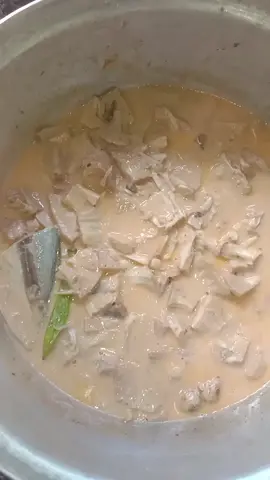 Ginataang Langka with Karnenas.😀😋 Tara na mga Tiyo at Tiya ating pagsaluhan ang masarap na ulam.😍🍲😋  #lovewhatyoudo   #dowhatyoulove   #favorite   #healthyfoods   #ginataanglangka   #deliciousfoods    #trending  #tiktok  #fyp  #foryou 