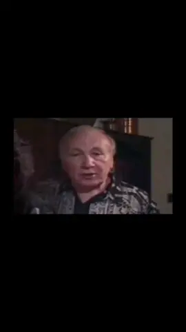 علمني . . . . . . . . . . . . . . .#نزار_قباني #viral #foryou #fyp #قصيدة #قصائد #شعر #شعراء #explore #اكسبلور 