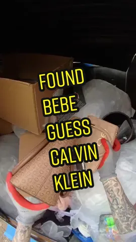 OMG found designer items dumpster diving !! 😍  #dumpsterdiveking #dumpsterdiver #dumpsterdive #calvinklein #bebe 