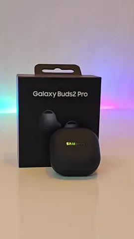 Galaxy Buds2 Pro - Hello Bass, Goodbye Noise! 💥 New addition to my gadget collection. For all audio lovers over there, these buds seriously deliver!  •Strong and punchy bass •Spatial mid-tones •Crisp and clear treble After 2+ years of using Galaxy Buds+, I am really amazed by how much Samsung has improved their Buds lineup.  Active noise cancellation is an amazing addition and really helps filter out all unnecessary noises, even as I'm walking near very busy traffic.  Ambient sound is very natural and it helps a lot during calls. It can be voice activated, so that you can start a conversation with someone without taking out your buds. I find Buds2 Pro to be very comfotable to use, even for extended periods of time. I had no issues with my ears hurting or any other types of discomfort.  Overall, I think that Buds2 Pro are a seriously well-rounded buds. They offer a great audio experience and comfort, without being a big hit on your wallet.  #galaxybuds2pro #buds2pro #samsung #samsungbuds #buds #earbuds #earphones #headphones #samsunggalaxy #gadgets #dusansgadgets #Tech #unboxing #unbox 