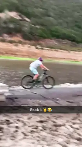 Stuck the landing 😅 (via calvinclark570/IG) #bike #stunt #fails