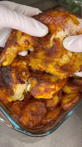 دجاج مشوي بالفرن مع البطاطا والاستواء مو طبيعي #foryoupage #foryourpage #foryou #fyp #sevo_kitchen #حلبية #سفرة_رمضان #رمضان #دجاج_مشوي #دجاج_بالفرن #وصفات_افطار_سحور #foodtiktok #فطور_رمضان 