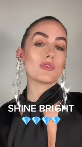 life motto: activated 💎✨ my forever favorite hyaluronic cream highlighter by @themobbeauty is really on display here 🤌 OBSESSED with this clean beauty product. #nevereverbebasic #highlighter #creamhighlighter #glassskin #glasskinmakeup #glowymakeup #glowymakeuplook #shinebright 