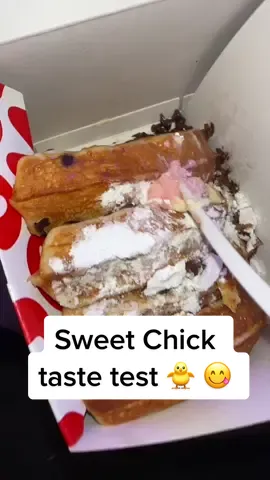 Lunch time taste test 2: sweetchick #sweetchicknyc #tastetest #les #chickenandwaffles 