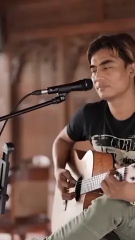 Suara ciri khas charlie sangat enak di dengar  #charlievanhouten #legend #musikindonesia #indonesiamusik #LaguIndonesia #AkustikCover 