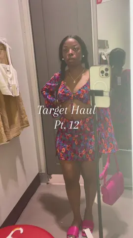 Another spring two peice find from Target 💕 #fyp #foryou #foryoupage #target #targethaul #targetfinds #targetmusthaves #fashiontiktok #outfittransition #luxuryblackgirltiktok #targetrun #influencer @target @targetlifeandstyle @targetaus @joylabbeauty 