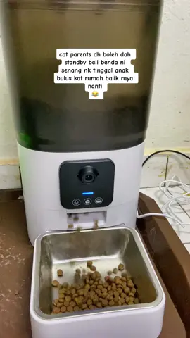 function teruk ya benda ni haha sangat membantu ! 😂 #foodfeeder #catfoodfeeder #automaticfeeder #petfeederautomatic #cat #kucing #pet #bekasmakanankucing @Mommy_Bueno 