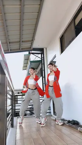 Early today! 🤗❤ what time do you guys want us to upload? 🤭 Shoes and pants from @World Balance 🔥💯 #kittyandkakai #kleifandkyle #almedatwins #nivsgym #worldbalance #fyp #tiktokph #foryou #foryoupage #viral #duo #worldbalanceph #trending #twins #shoes 