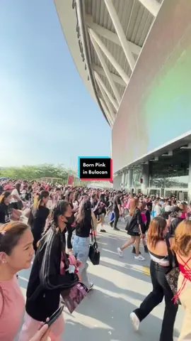 nasa labas palang pero yung energy parang nasa loob na ng arena haha! Hi to my fellow blunks attending day 2! 🖤💕 #bornpinkmanila_bulacan #fyp #foryou #blackpink #bornpinkworldtour 