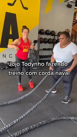 Episódio 37: #jojotodynho fazendo treino com corda naval (fonte: rede vizinha) #noticias #famosos #celebridades #academia #treino #cordanaval 