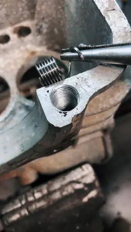 How to remove helicoil insert #threadrepair #helicoil #mechanic #fyp #howto #thread 