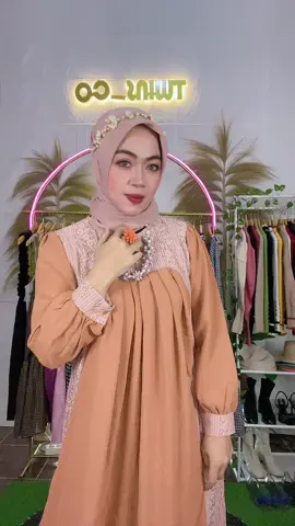 Dress dgn look yg mewah elegan ada ukuran S - XL ikut live tth skrg yuk 😘😍🙏.   #hijabstyle #fashionsimple #ootdhijab #ootdhijabstyle #OOTD #ootdhijabstyle😍 