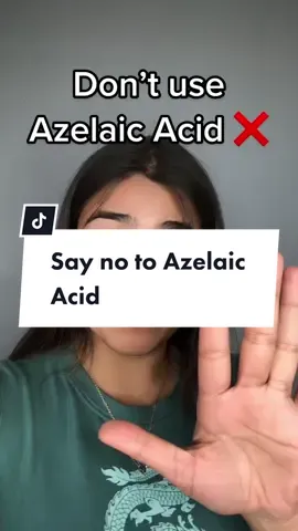Azelaic Acid improves skin tone while visibly improving the evenness of skin texture. Also prevent acne causing bacteria 