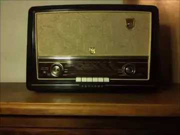 #musicadelrecuerdo #recordaresvivir😊 #nostalgia #tusojitospardos#vintageradio#radioantiguo #antiguaguatemala  
