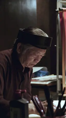 Say mê những nét chữ uốn lượn của ông đồ như một cách tìm về một vẻ đẹp văn hoá truyền thống dân tộc - văn hoá viết thư pháp xưa #tuandangdi #ongd #ninhbinhtrip #hoalu #phocohoaluninhbinh #traveltiktok #LearnOnTikTok #travelvietnam #checkinvietnam #tamcoc 