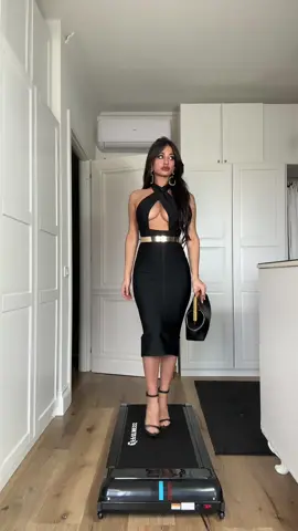First outfit ✨ #darkfeminine #femmefatale #richwoman #outfitideas #styleinspo #fashiontok #modelwalk #fyp #mostviralvideo 