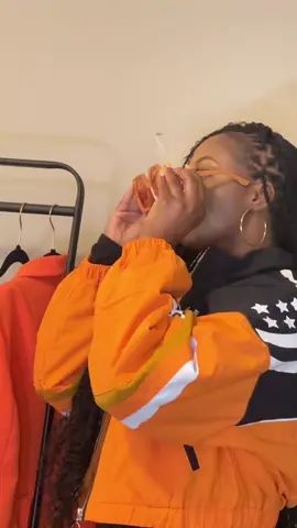 “Comeandtellmewhat’syouroccupation”?🎯🗽🫶🏾  #ootdinspo  #worktravel  #zara #lovelywholesaleonline #nyc #prettylittlething #nyc #bohobraids #fashioninspo #StreetFashion #businesscasual  