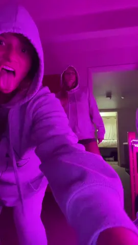 #fyp #roomies #dance #bffs #cuse #acc #lateatnight #party@gracegillard_ 