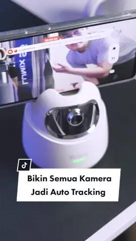 Buat kalian yang butuh asisten saat bikin konten video atau live streaming, gue saranin banget kalian buat pake gadget yang satu ini. Karena dia bisa bikin kamera Hp, mirrorless atau action Cam kalian auto tracking tanpa aplikasi dan koneksi sama sekali. Keren 👍 #updategadgetramadan #kelastekno #camera #brica #autotracking 